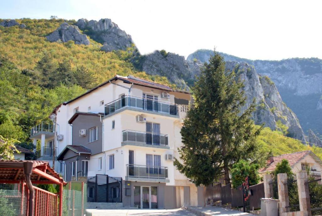 Раде 3-Враца Vratsa Экстерьер фото
